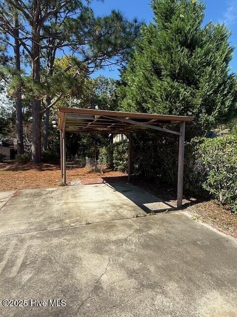 Building Photo - 209 Shamrock Dr