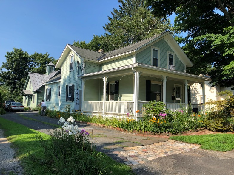 Building Photo - 53 Middle St