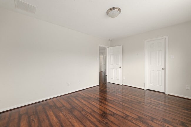 Building Photo - 21426 Venture Park Dr