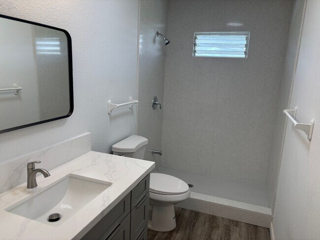 Building Photo - OAHU9366 - Keep all tenants MTM - Owner ma...