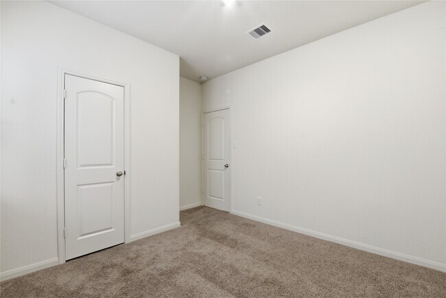 Building Photo - 11023 Hillside Creek Dr