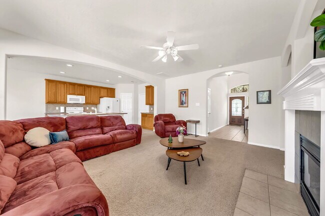 Building Photo - A beautifully maintained 3 bedroom, 2.5 bath home offering modern comfort in a quiet, desirable c...