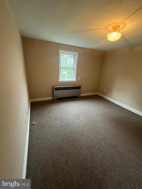 Building Photo - 301 E Main St