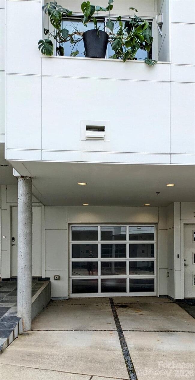 Building Photo - 341 Viburnum Way Ct