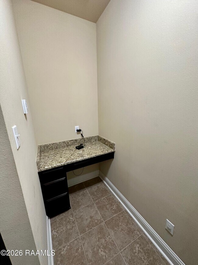 Building Photo - 42537 Wynstone Drive