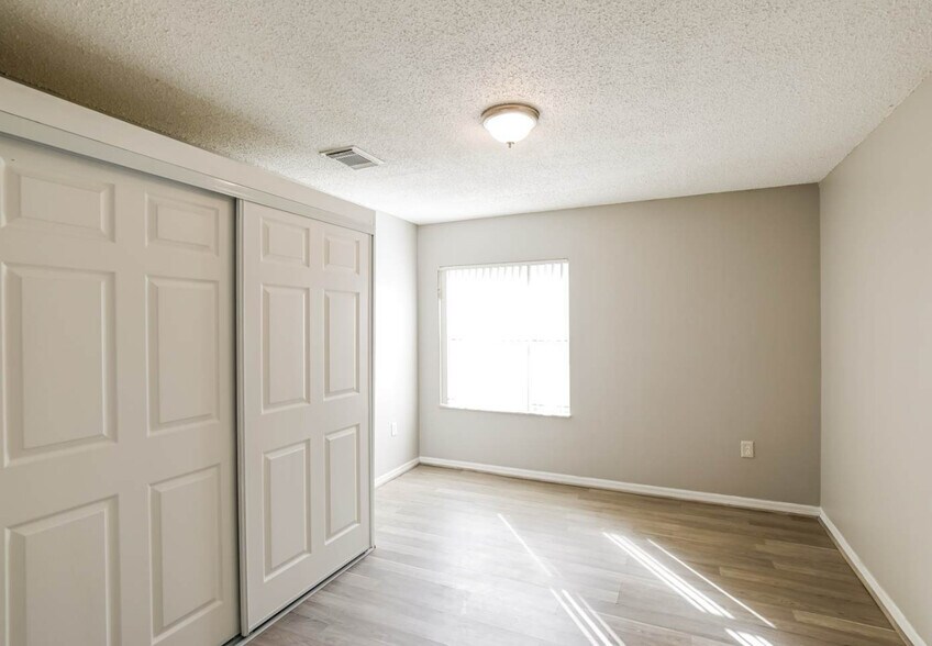 Building Photo - 5010 SW 151st Ter