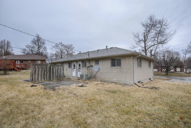 Building Photo - 514 NE Corder St