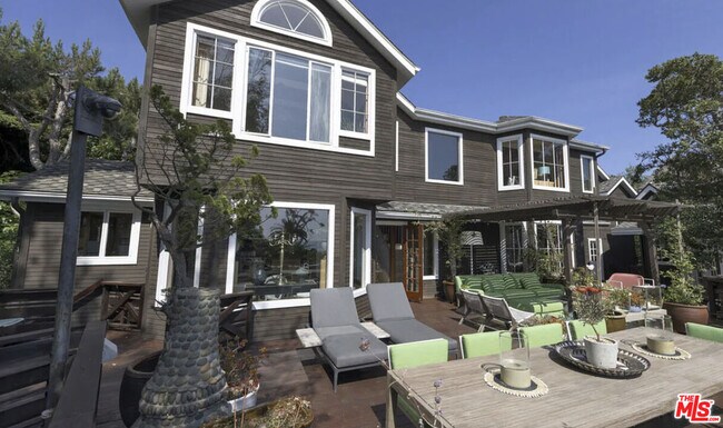 Building Photo - 31840 Seafield Dr