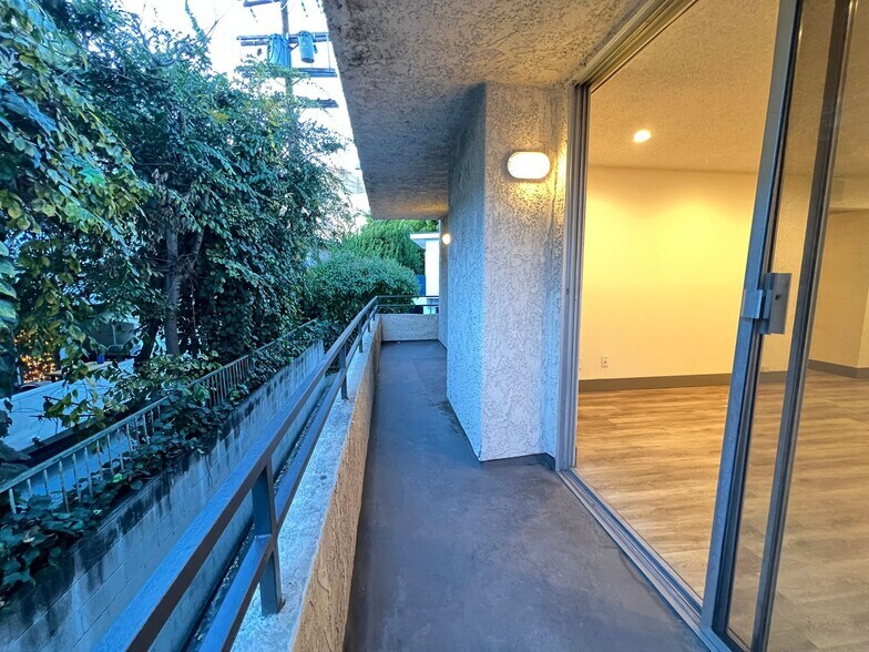 Building Photo - 3715 S Canfield Ave