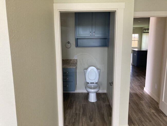 Building Photo - 5007 White Rose Dr