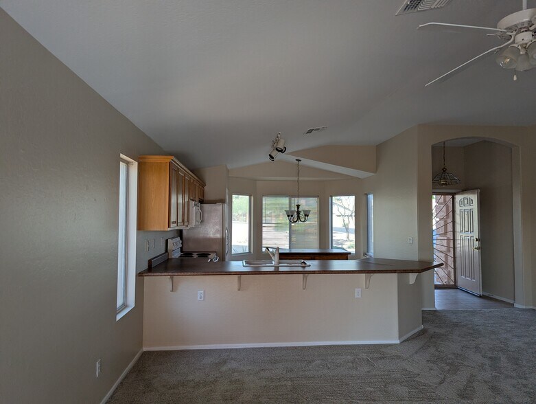 Building Photo - 9287 E Shasta Dr