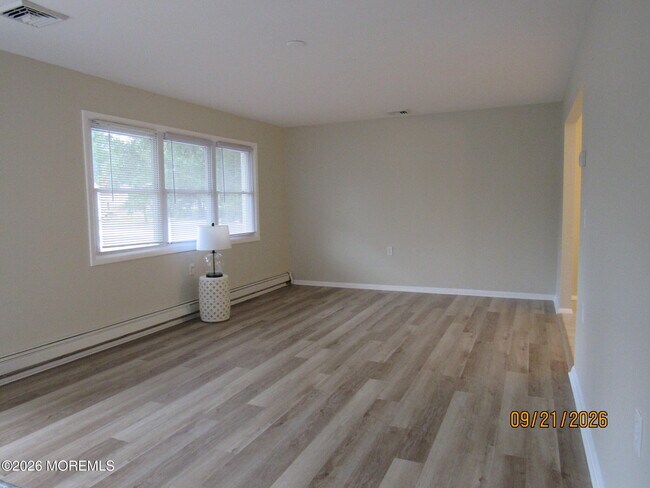 Building Photo - 255 Dogwood Ln