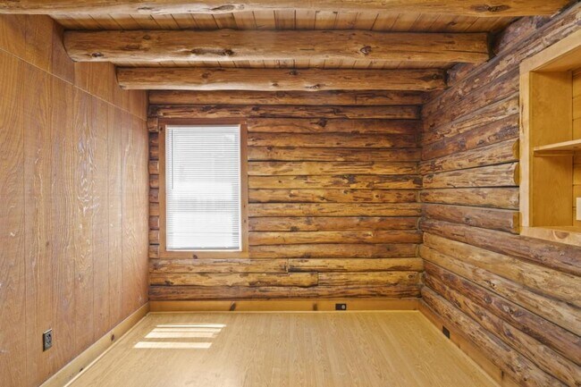 Building Photo - 118 Agape Wy