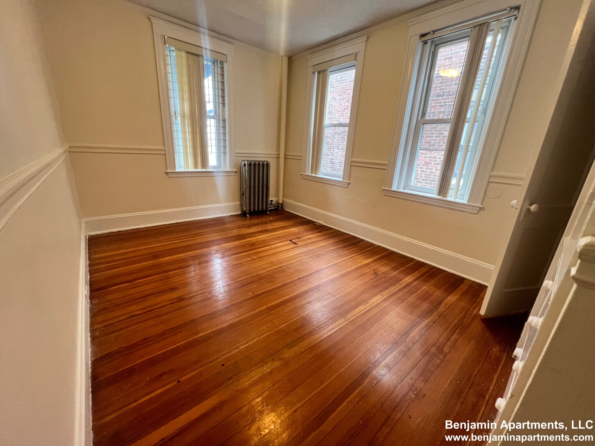 Building Photo - 15 Barrows St