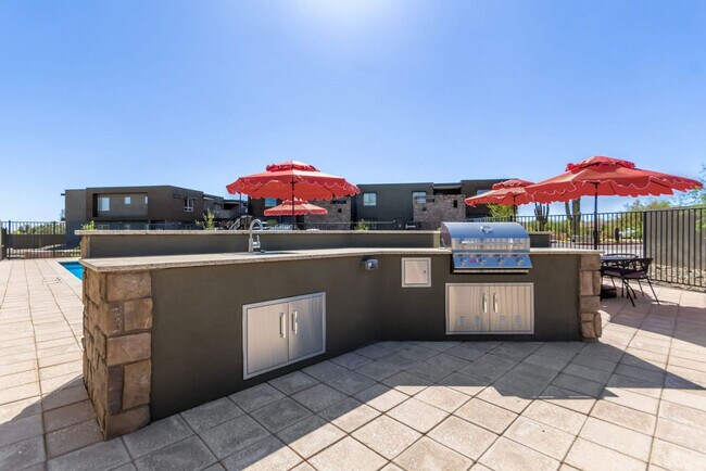 Building Photo - 6249 E Pinnacle Vista Dr