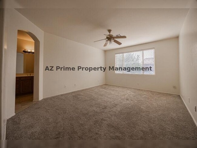 Building Photo - 123 W Elmwood Pl