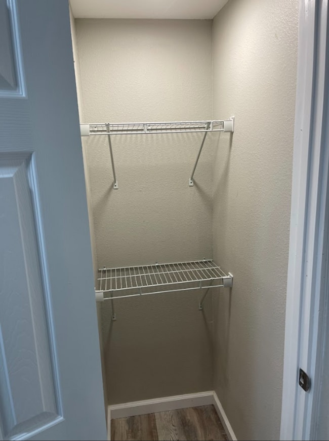 Building Photo - Beautiful 3 Bedroom 2 Bath Home! MOVE IN SPECIAL!