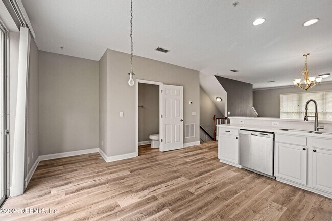 Building Photo - 4528 Capital Dome Dr