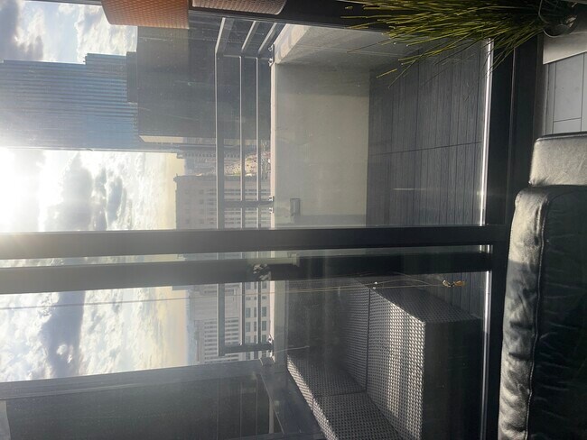 Building Photo - 235 W Van Buren St