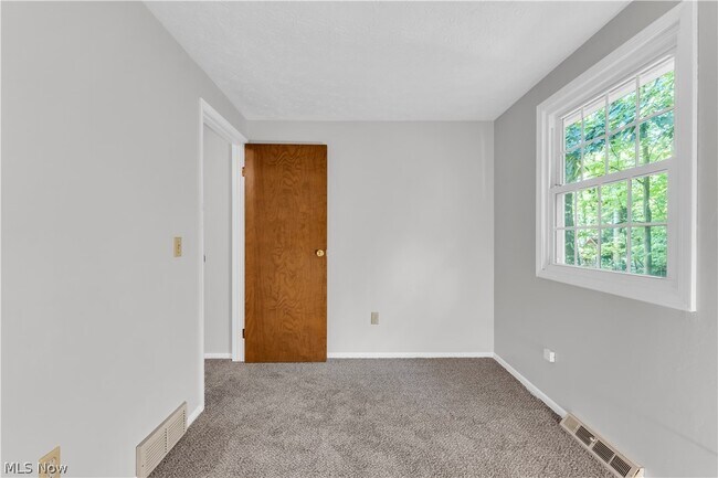 Building Photo - 7400 Brenel Dr