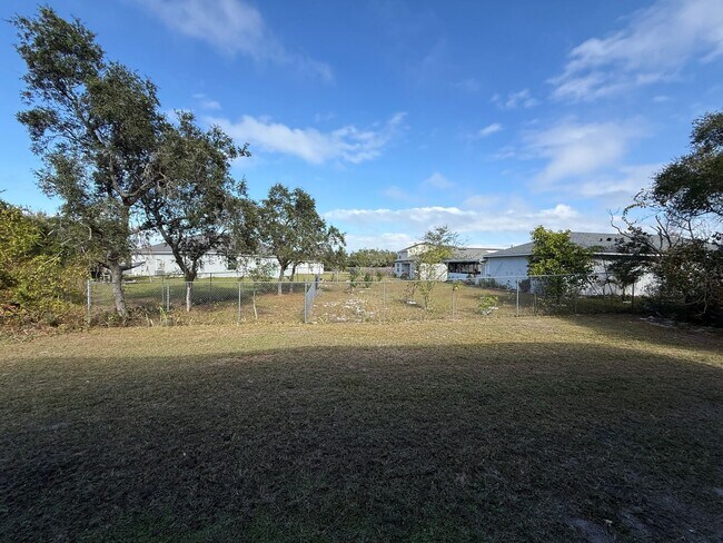 Building Photo - GORGEOUS, Large Completely Renovated Two-Story 4/2.5 PLUS LOFT in POINCIANA VILLAGES!