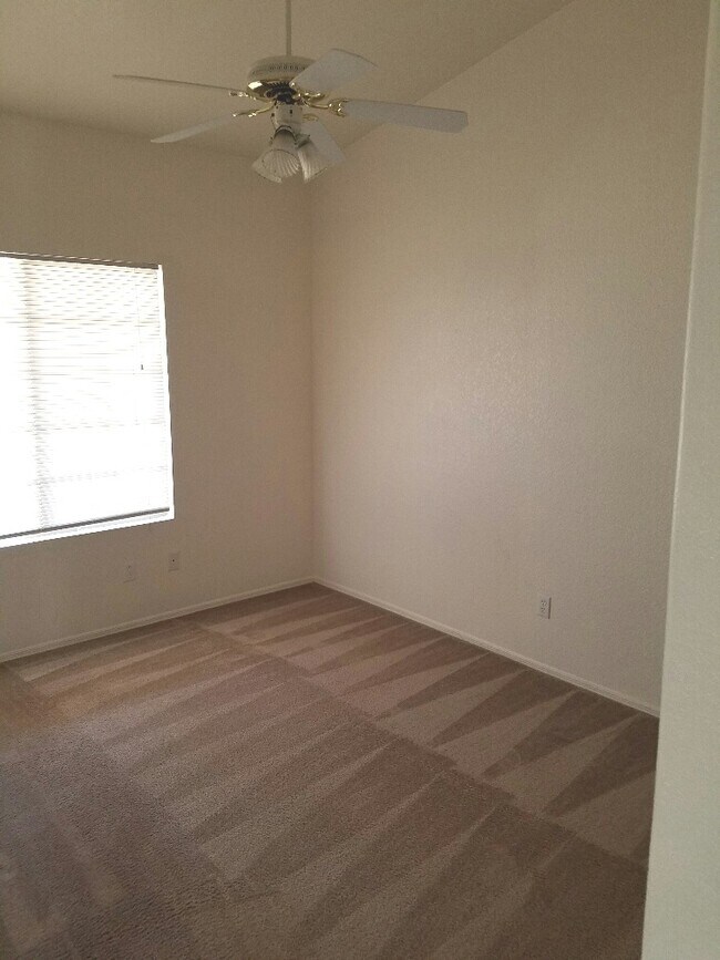 Building Photo - SPACIOUS HOME IN GREAT NORTHWEST LOCATION!