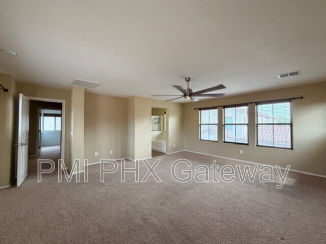 Building Photo - 3339 E Tulsa St