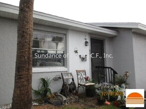 Building Photo - Community Pool  Osceola County