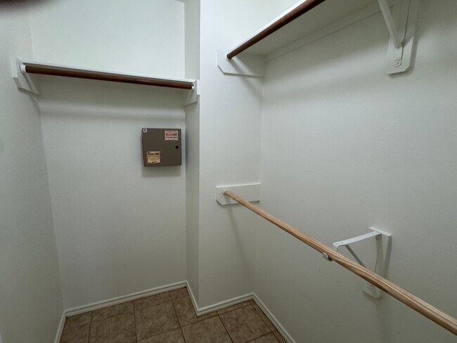 Building Photo - 21111 Woodland Green Dr