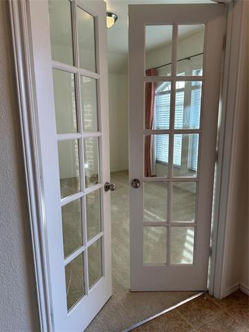 Building Photo - 4709 Redbud Dr
