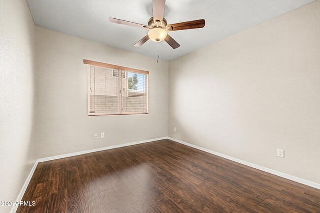 Building Photo - 308 W Liberty Ln