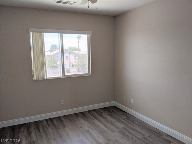 Building Photo - 824 Ribbon Grass Ave