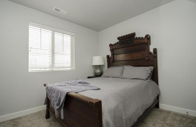 Building Photo - 3893 S 3100 W