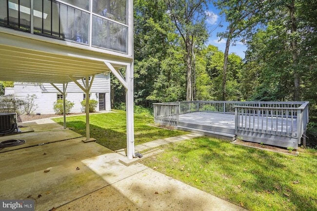 Building Photo - 8501 Canterbury Dr