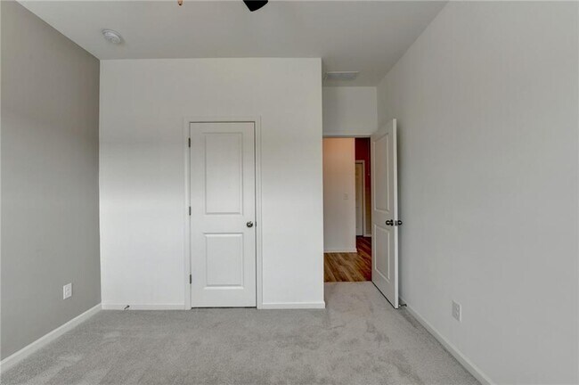 Building Photo - 2689 Richmond Row Dr