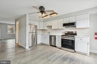 Building Photo - 334 Mary St