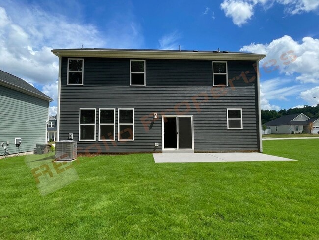 Building Photo - 176 Potomac River St