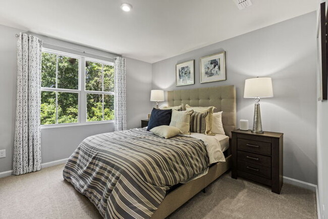 Building Photo - 3 bedroom 2.5 Bath Unfurnished Townhome fo...