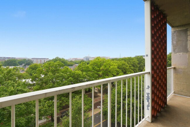 Building Photo - Southwest Waterfront Condo | 1 Bed | 1 Bath | 950 Sf | Private Balcony | 1 Parking Space