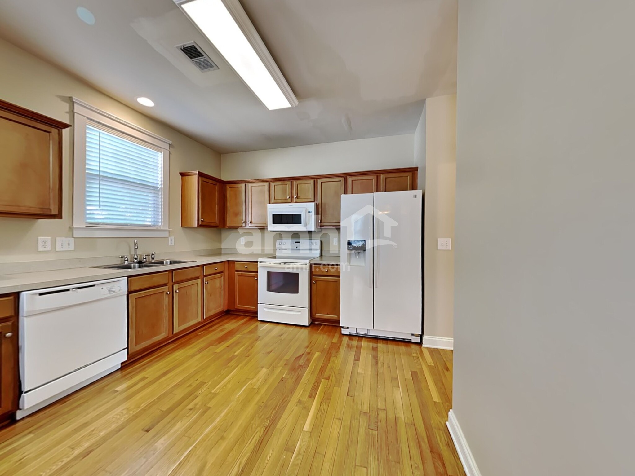 Building Photo - 408 Hydrangea St
