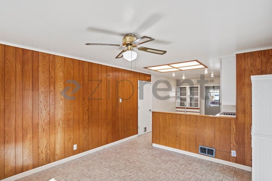 Building Photo - 1170 Glenview Dr