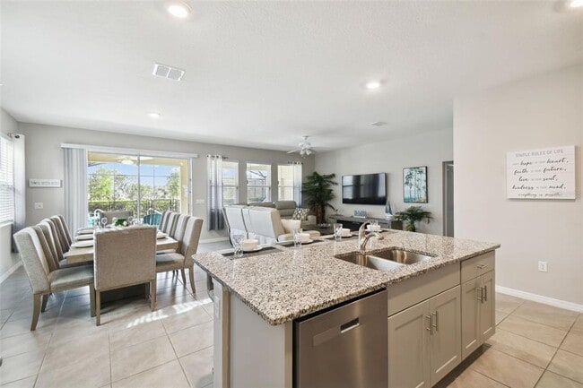 Building Photo - 7704 Oakmoss Loop