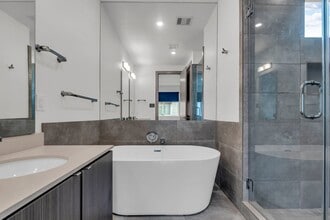 Building Photo - 1512 Weber St