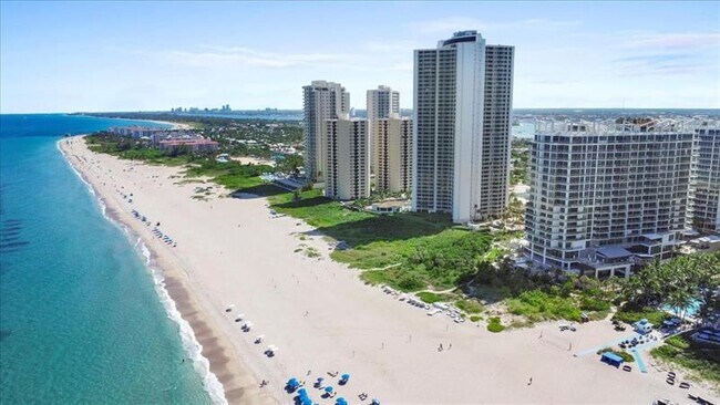 Building Photo - 3100 N Ocean Dr