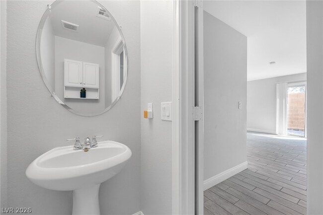 Building Photo - 3314 Villa Fiori Ave