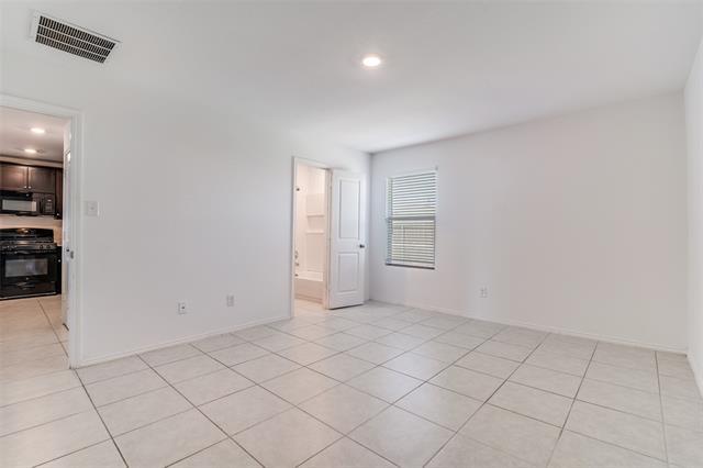 Building Photo - 2525 Russell St