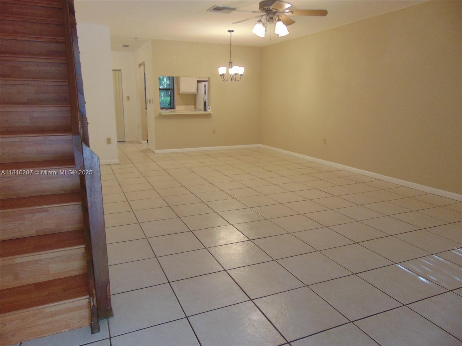 Building Photo - 586 Westree Ln
