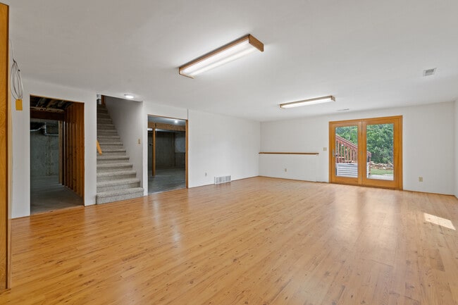 Building Photo - 1132 Enchantment Rd