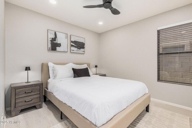 Building Photo - 4632 E Mossman Rd