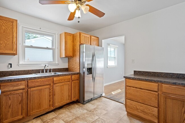Building Photo - Welcome to Newark, DE!